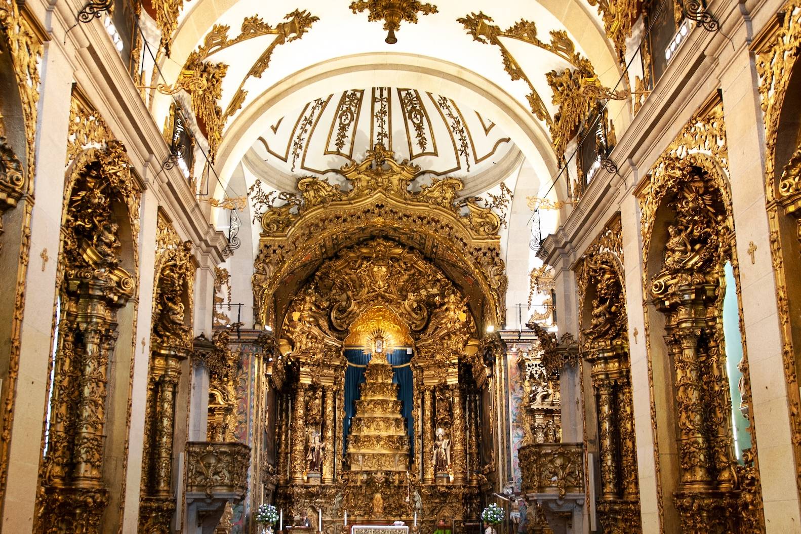 dome building interior